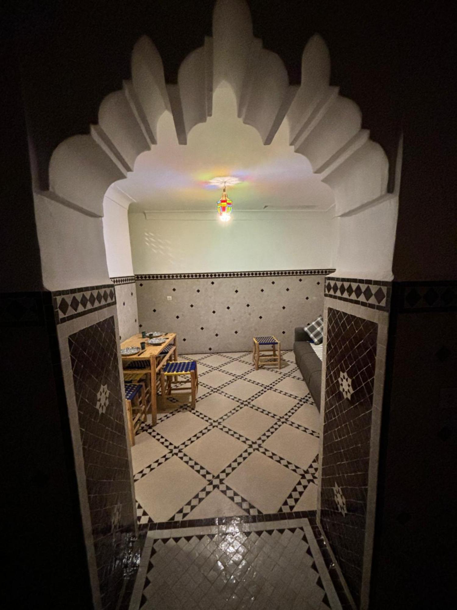 Dar Kamilya Apartment Marrakesh Bagian luar foto